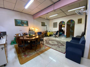 Aryaty Stay Pantai Batu Buruk Kuala Terengganu